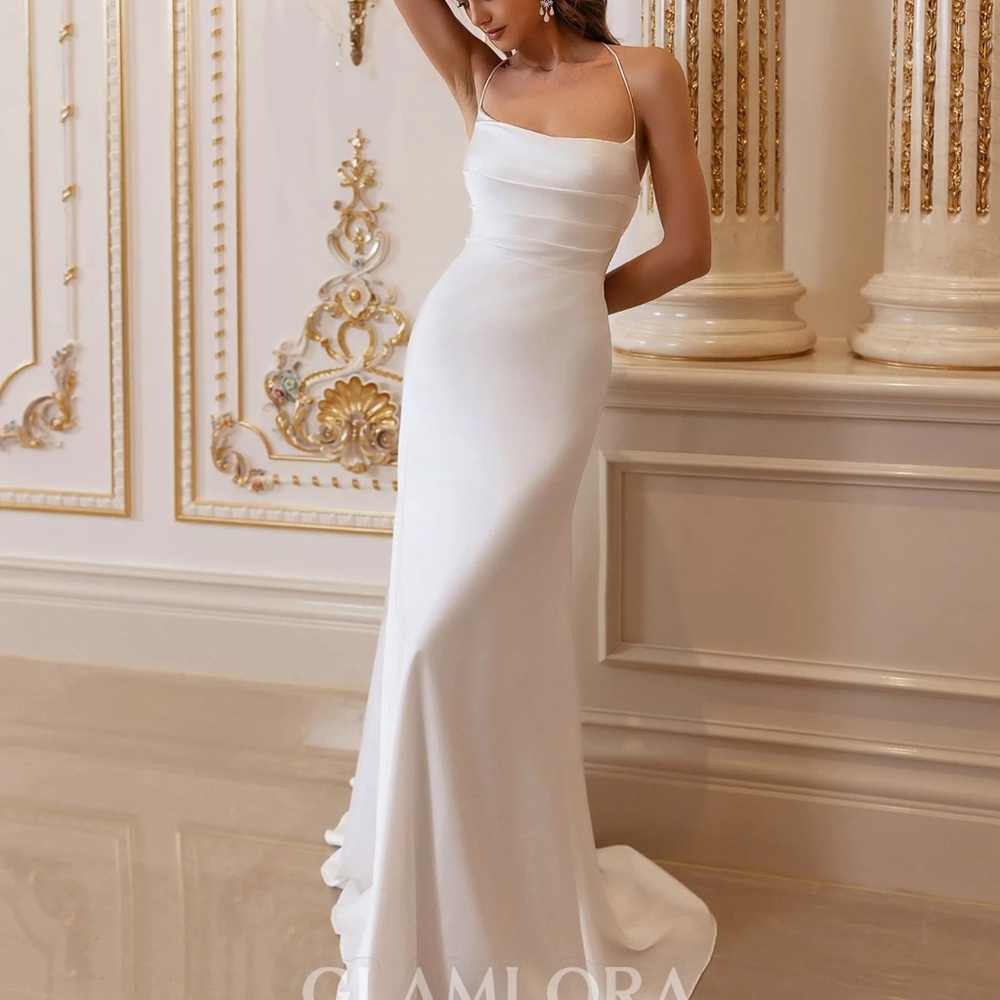 Glamlora Classic White Spaghetti-Strap Wedding Dress